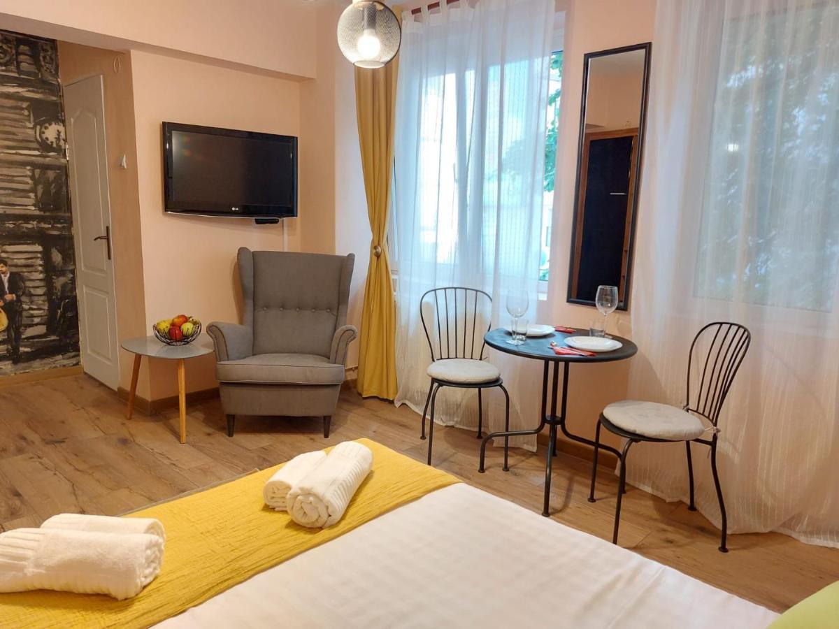 Laroka House Cosy Studio Universitate Bucureşti Exterior foto